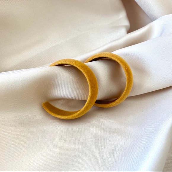 💙💕Last one Sterling Silver Velvet Fabric Earring - Picture 2 of 10